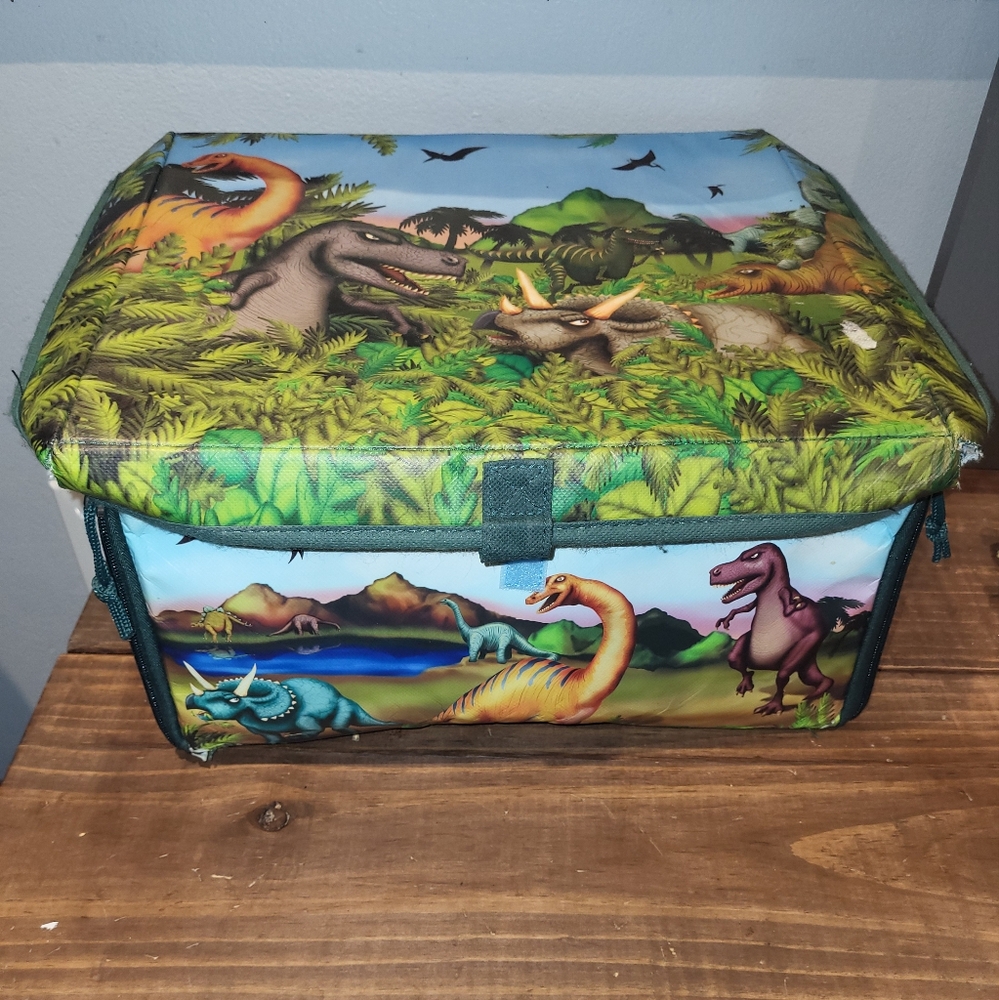 Dinosaur playmat storage box and dinosaurs